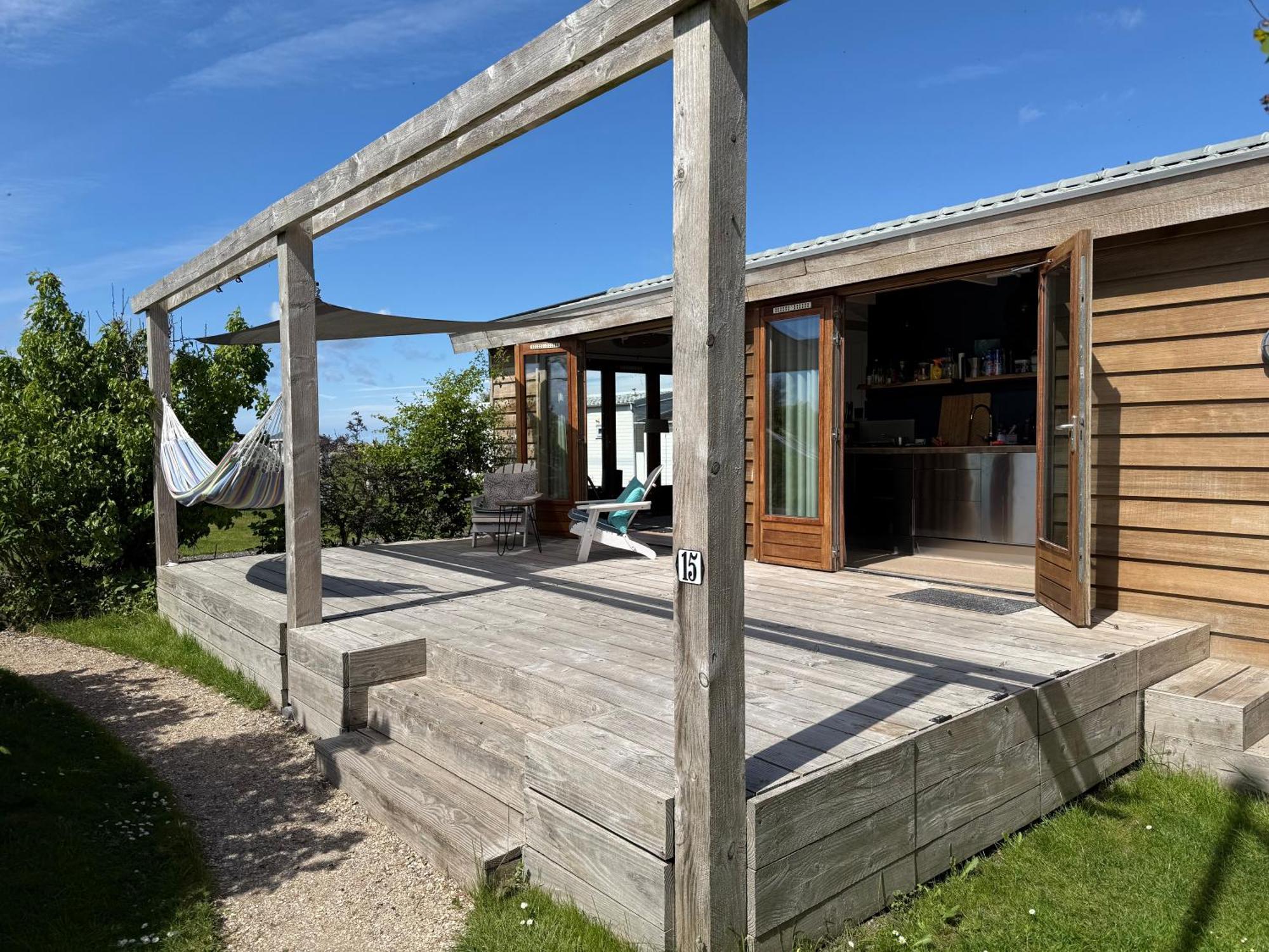 Strandvakantiehuisje! Воркум Экстерьер фото